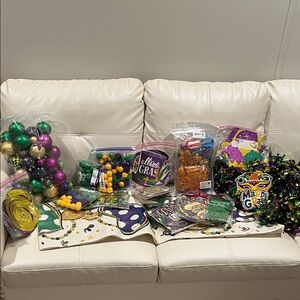 Festive Mardi Gras Decoration Set